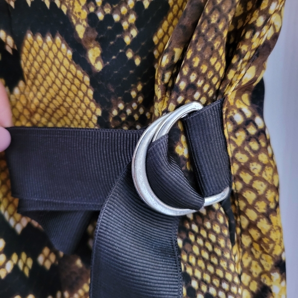 Dresses - Picture 3 of 3